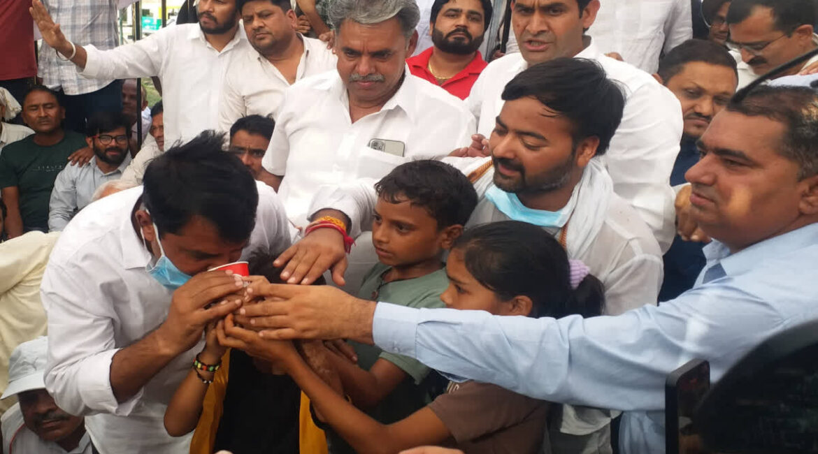 नरेश मीणा ने करीब 15 दिन बाद अनशन तोड़ा, SMS हॉस्पिटल से शहीद स्मारक पहुंचे