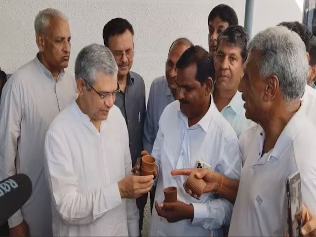 Vande Bharat Express राजस्थान से दिल्ली के लिए नई ट्रेन, रेल मंत्री अश्विनी वैष्णव ने पाली में किया ऐलान Vande Bharat Express राजस्थान से दिल्ली के लिए नई ट्रेन, रेल मंत्री अश्विनी वैष्णव ने पाली में किया ऐलान