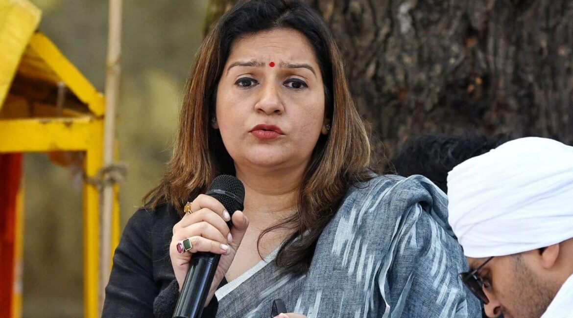 नवरात्रि में मांस की बिक्री पर बैन से भड़कीं शिवसेना-UBT सांसद प्रियंका चतुर्वेदी, कहा- ‘अधिकारी तारीफ बटोरने के…’