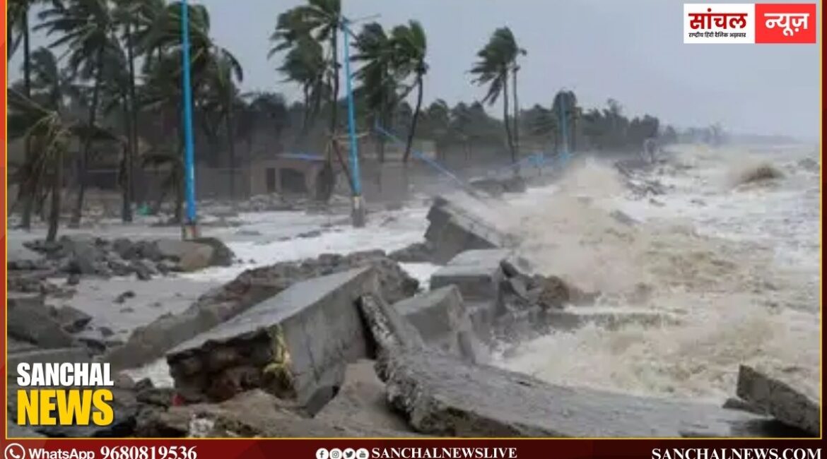 चक्रवाती तूफान मोंथा ने आंध्र प्रदेश में मचाई तबाही, उड़ानें और ट्रेनें रद्द, राहत दल तैनात चक्रवाती तूफान मोंथा ने आंध्र प्रदेश में मचाई तबाही, उड़ानें और ट्रेनें रद्द, राहत दल तैनात
