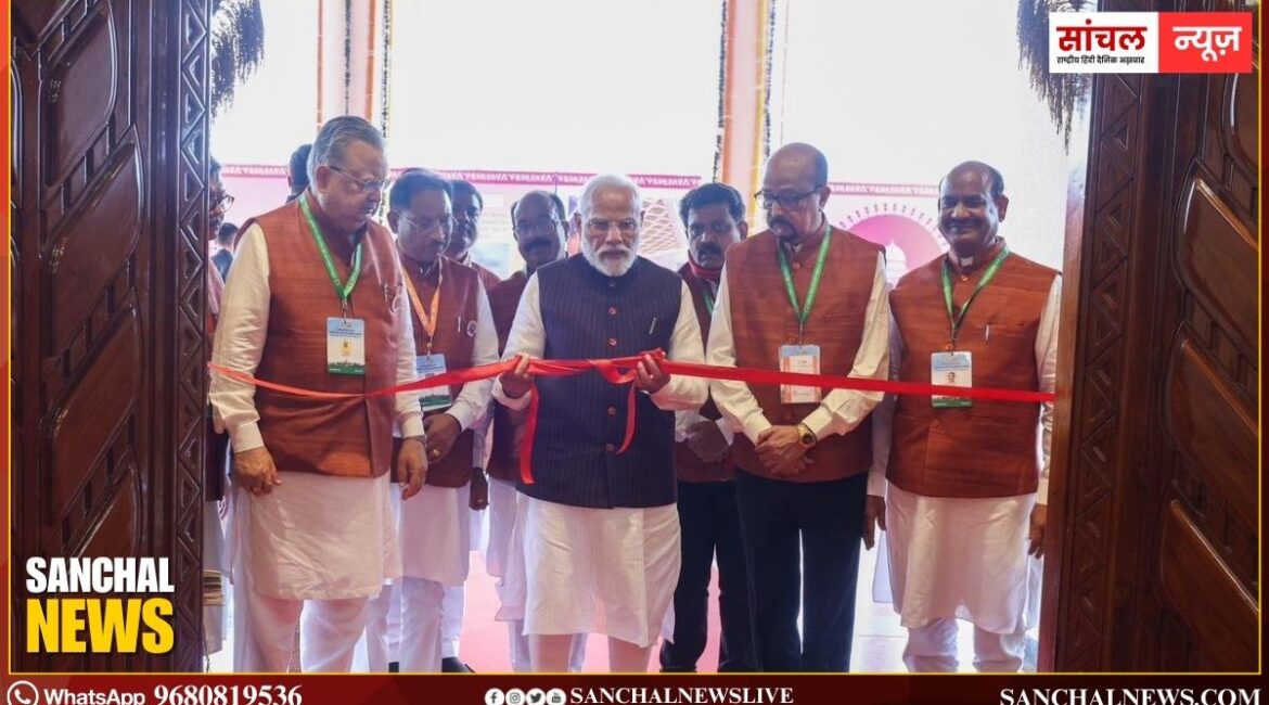 पीएम मोदी ने छत्तीसगढ़ के नए विधानसभा भवन का उद्घाटन, नए भवन में पूर्व प्रधानमंत्री अटल बिहारी वाजपेयी की प्रतिमा का अनावरण