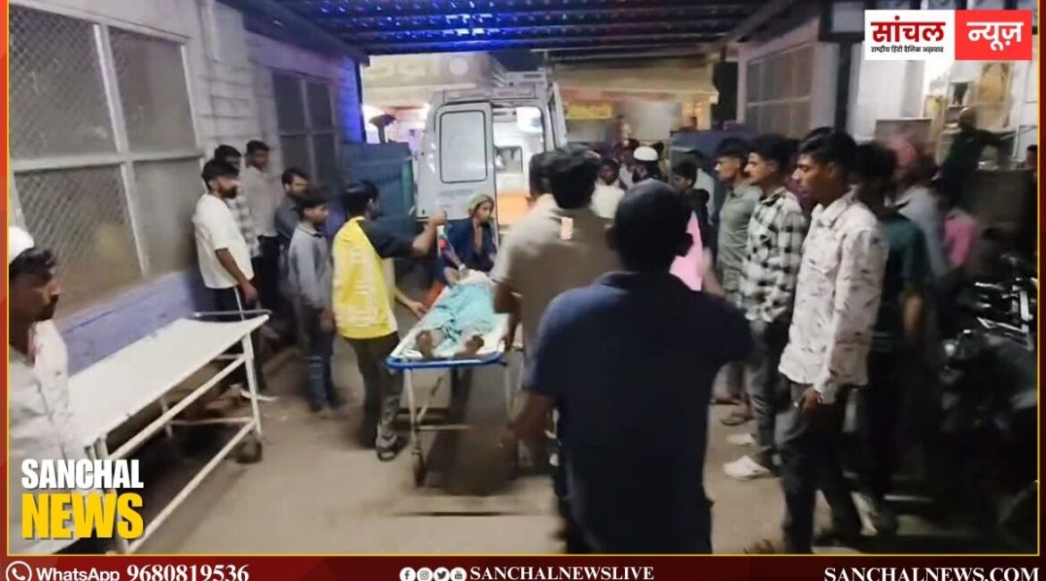 फलोदी-बीकानेर नेशनल हाईवे-11 पर खड़े टेम्पो को ट्रॉले ने मारी टक्कर; 4 की मौत, 12 लोग घायल