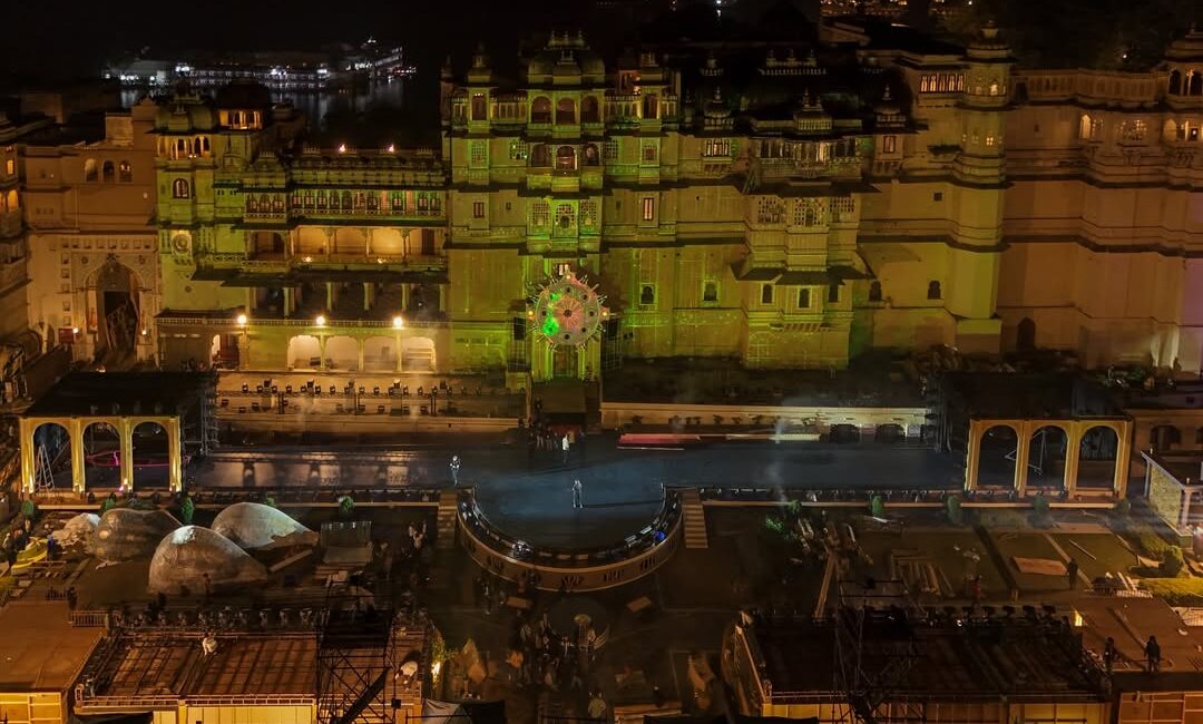 उदयपुर: अमेरिकी अरबपति रामा राजू मंटेना की बेटी नेत्रा मंटेना की रॉयल वेडिंग, ट्रंप जूनियर, ऋतिक रोशन, रणवीर सिंह समेत बॉलीवुड के भी कई एक्टर्स होंगे शामिल