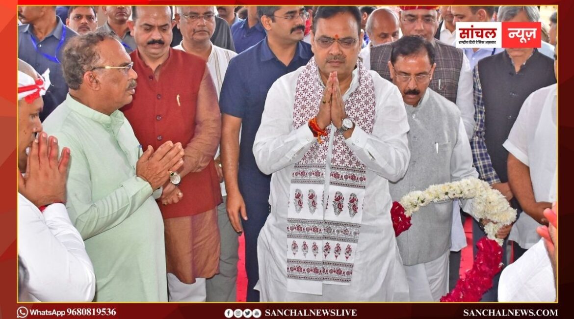 मुख्यमंत्री भजनलाल शर्मा ने वासुदेव देवनानी की पत्‍नी को दी श्रद्धांजलि, अजमेर में गम का माहौल