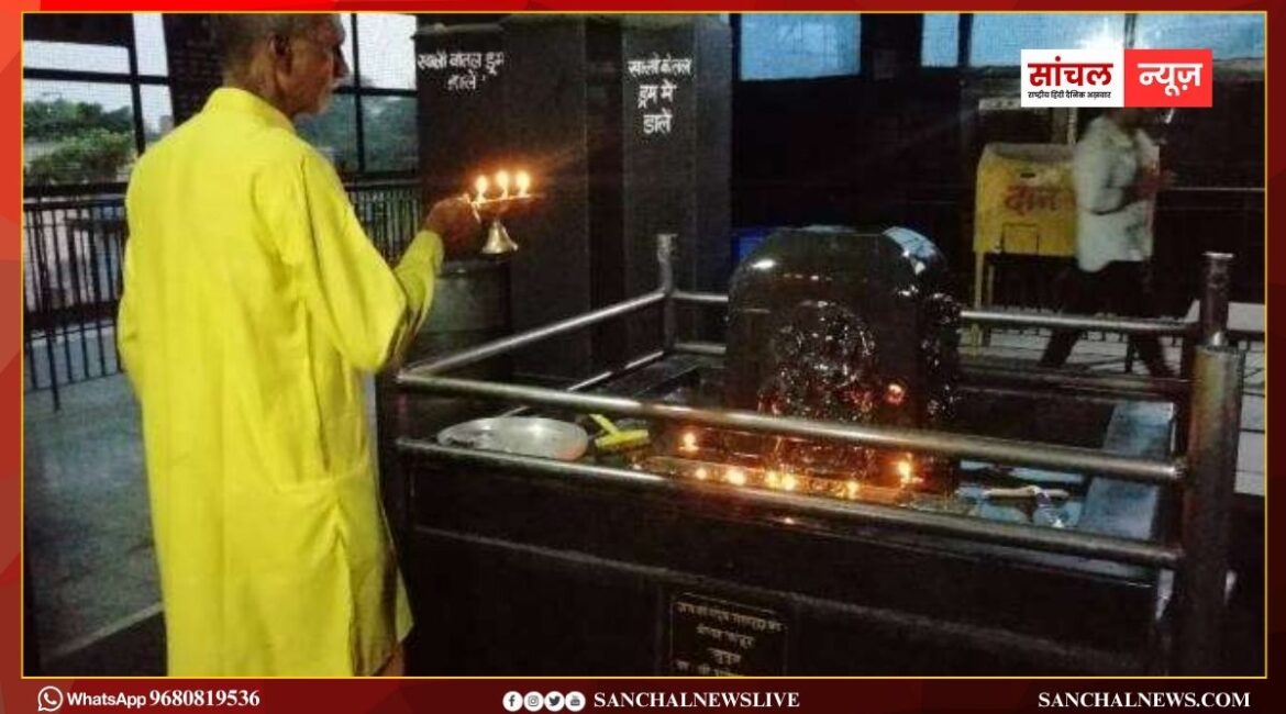 कोकिलावन धाम; श्रीकृष्ण ने शनिदेव को कोयल रूप में दिए दर्शन, आइए जानते हैं शनि देव के इस मंदिर की रोचक पौराणिक कथा