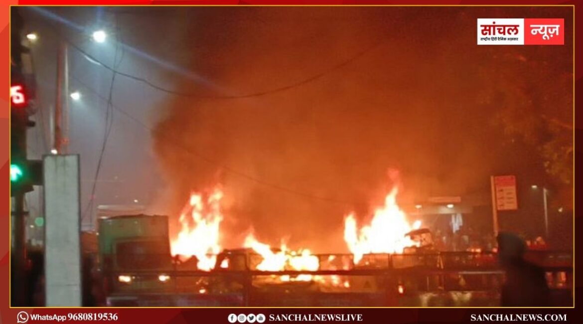 लाल किले के पास कार में धमाके से 8 की मौत, बढ़ सकता है आंकड़ा, 24 घायल, मुंबई, यूपी-उत्तराखंड में हाई अलर्ट