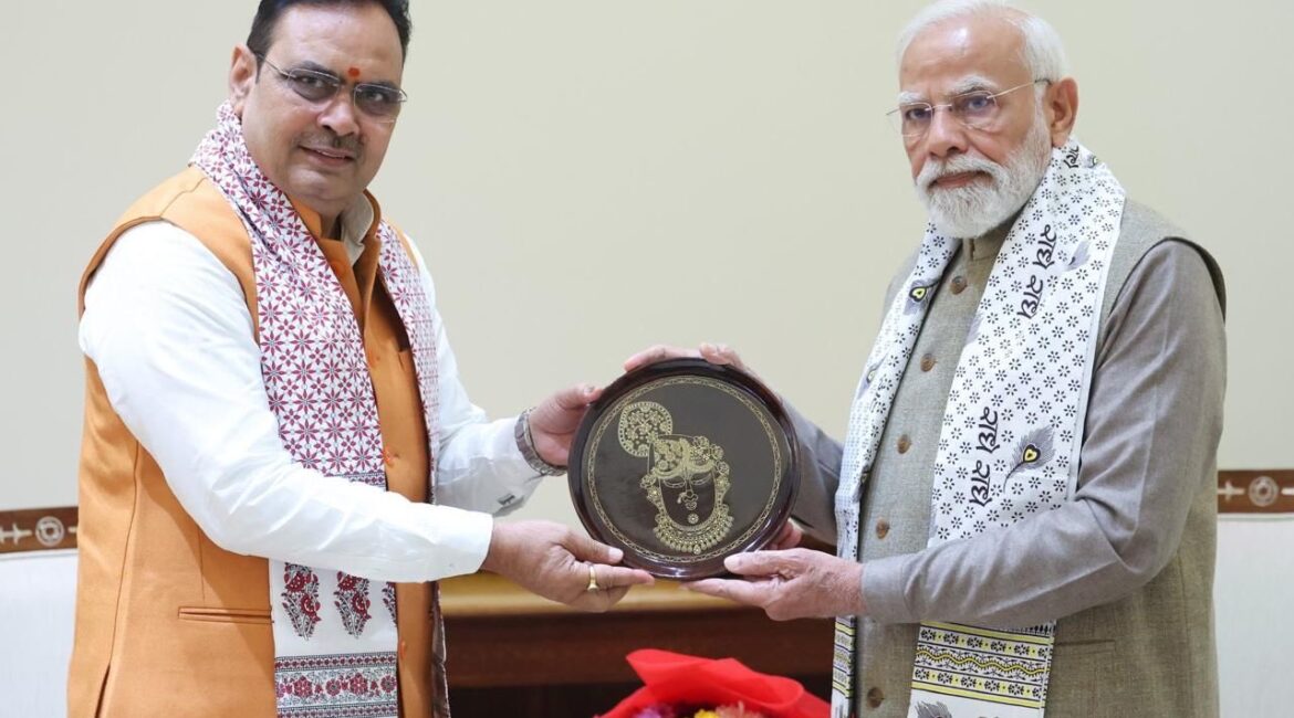 मुख्यमंत्री भजनलाल ने प्रधानमंत्री मोदी को सौंपा ‘रिपोर्ट कार्ड’, मुलाकात के बाद सीएम ने बुलाई कैबिनेट बैठक