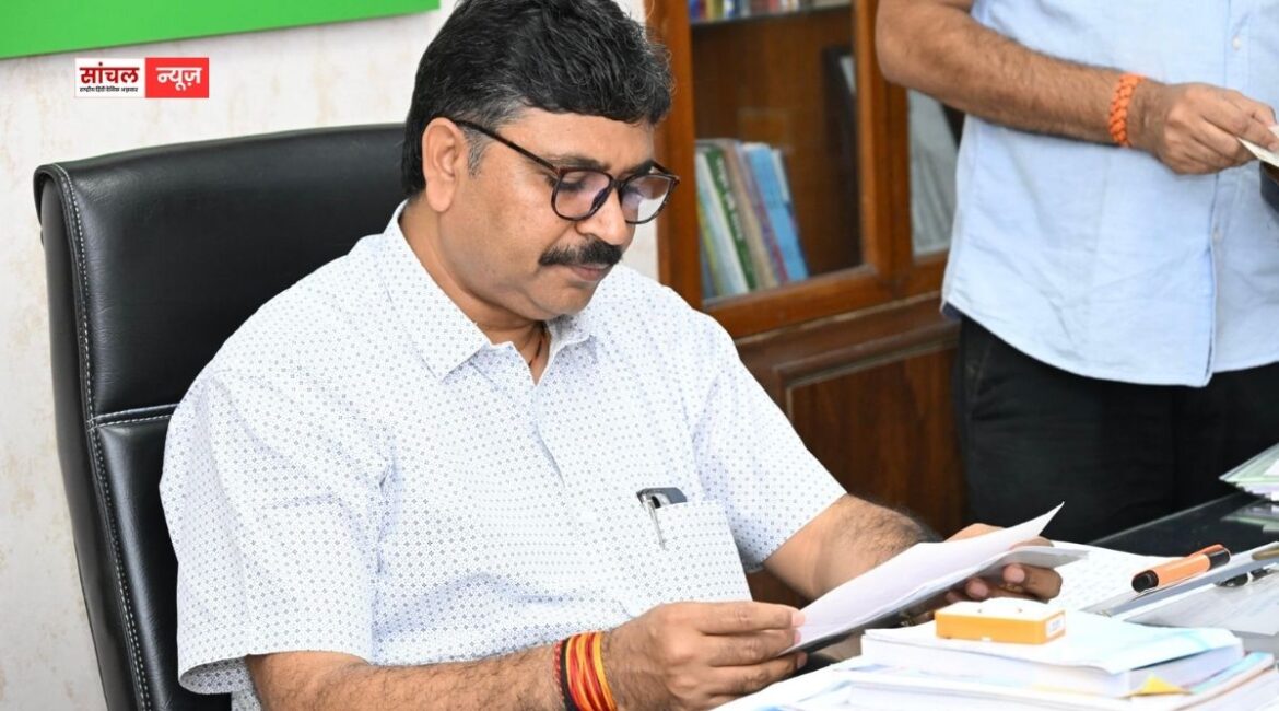 हम जनहित के मुद्दों पर सड़क से सदन तक की लड़ाई लड़ेंगे, नेता प्रतिपक्ष टीकाराम जूली का भाजपा सरकार पर जमकर हमला हम जनहित के मुद्दों पर सड़क से सदन तक की लड़ाई लड़ेंगे, नेता प्रतिपक्ष टीकाराम जूली का भाजपा सरकार पर जमकर हमला