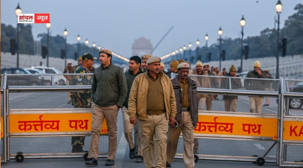 Republic Day 2026: दिल्ली पुलिस के जवान परेड के दौरान खास चश्में पहनकर करेंगे ड्यूटी, नहीं छिप पाएगा कोई अपराधी, 26 जनवरी पर कैसे बढ़ेगी सुरक्षा? Republic Day 2026: दिल्ली पुलिस के जवान परेड के दौरान खास चश्में पहनकर करेंगे ड्यूटी, नहीं छिप पाएगा कोई अपराधी, 26 जनवरी पर कैसे बढ़ेगी सुरक्षा?