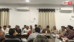 जिला कलक्टर एलएल मंत्री ने ली  जिला स्तरीय अधिकारियों व ब्लॉक लेवल अधिकारियों के साथ समीक्षा बैठक