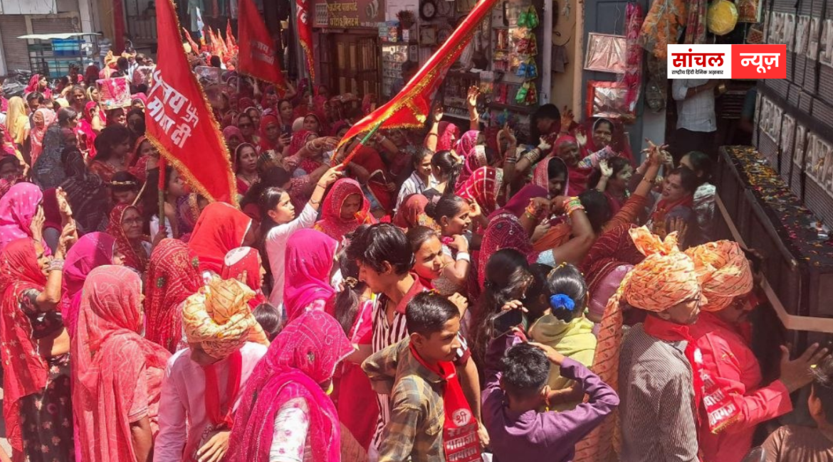 राजमाता बोयासा : शिवगंज नगर में आस्था और श्रद्धा का संगम, देवी देवताओं की झांकियों के साथ निकाली शोभायात्रा