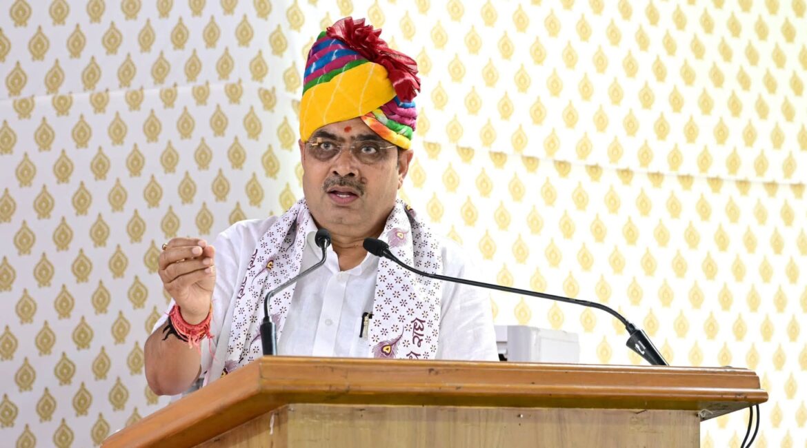 प्रमोशन में 2 साल की छूट, ग्रेच्युटी 25 लाख; CM भजनलाल ने कर्मचारियों को दी बड़ी राहत